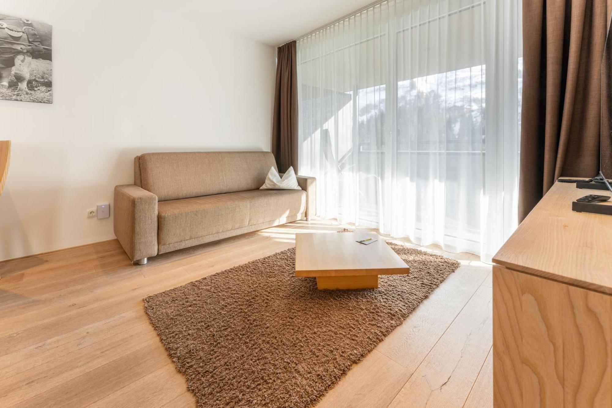 Two-Bedroom Apartment,1664667162:JPEG